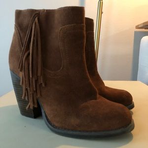 Fringe boots